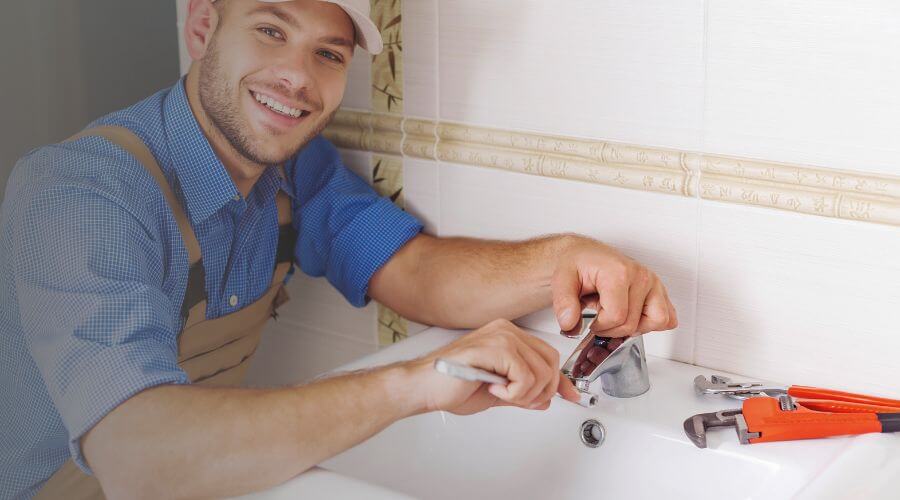 Professional clogged drains services in New Holland, IL